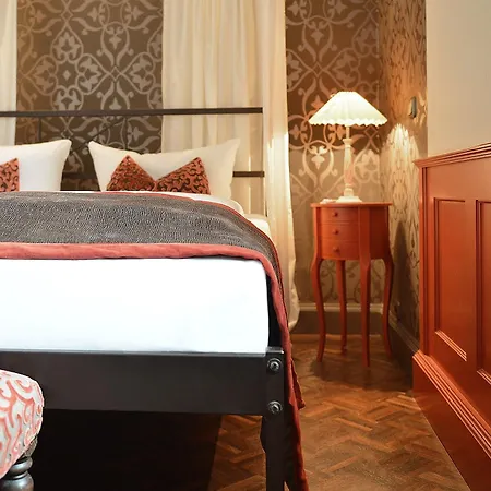 Mittermeier, Hotellerie & Restaurant فندق